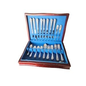 Vintage Wm. Rogers Mfg. Co. Floral Flatware Set with Tarnish-Resistant Chest